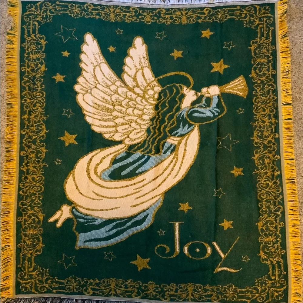Northwest Angel Holiday Throw Blanket - Green and Gold